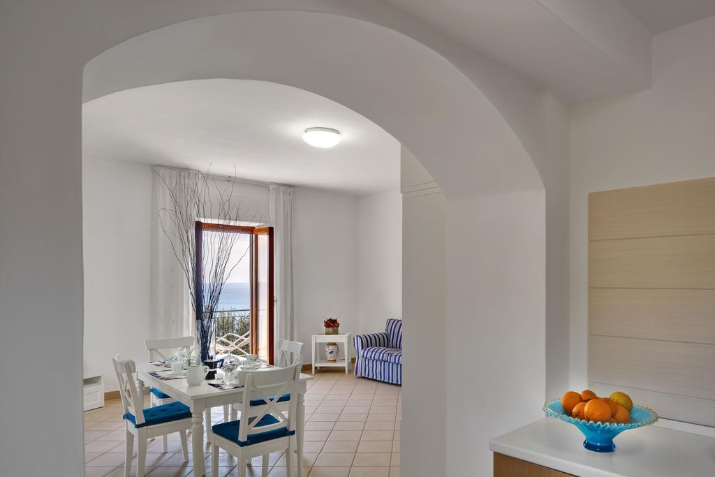 Apartamento Matisse Nerano By Gocce Marina del Cantone Habitación foto